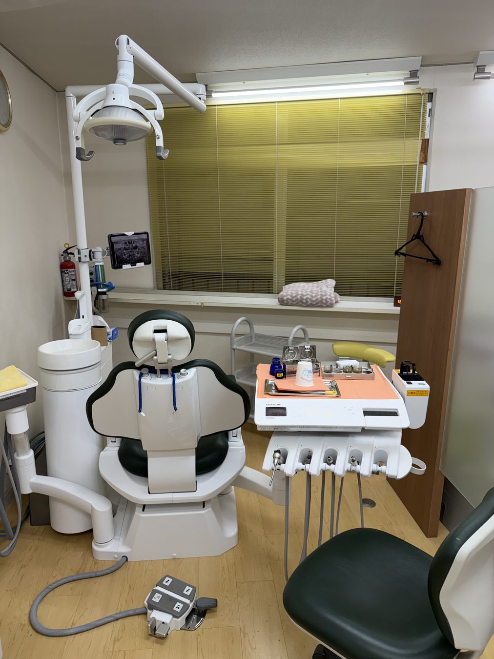 柳下歯科の診療ユニットと院内設備